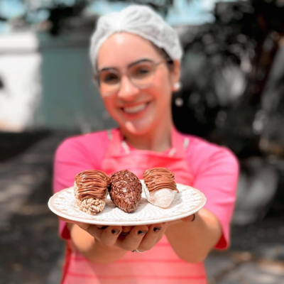 Caixa de brigadeiros gourmet sortidos da Doce Gabi